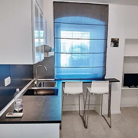 Artemus Pittonijeva Apartment